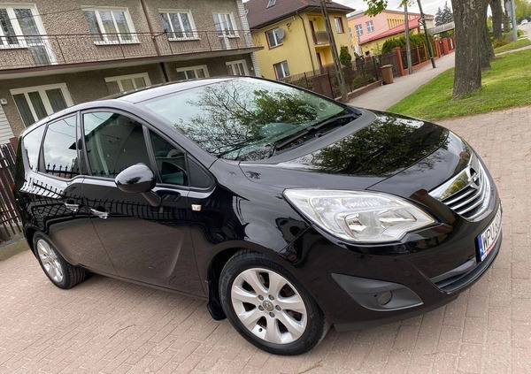 Opel Meriva cena 22700 przebieg: 199855, rok produkcji 2010 z Chojnów małe 742